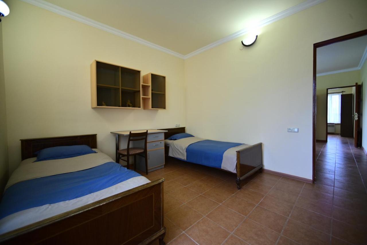 Sevan Tarsus Guesthouse Tsovazard Esterno foto