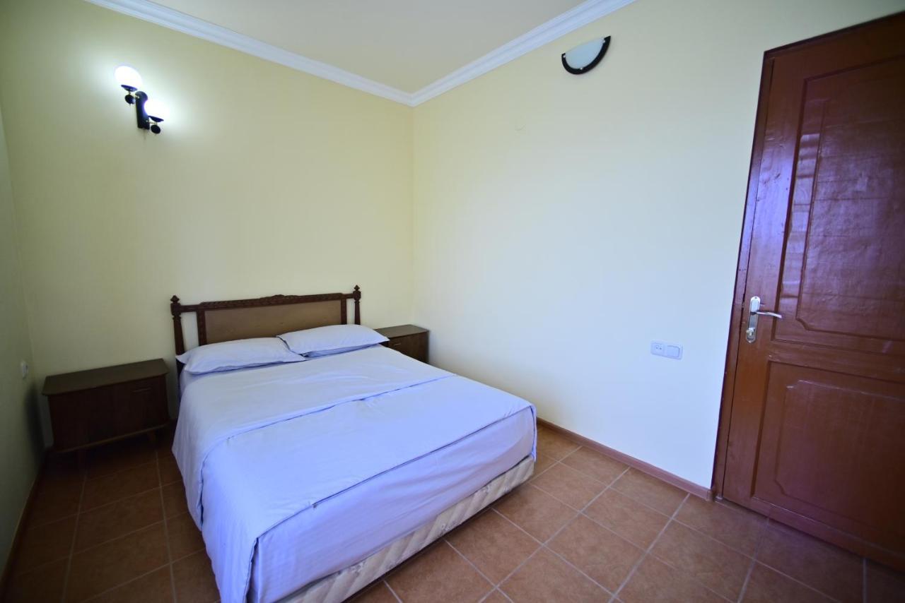 Sevan Tarsus Guesthouse Tsovazard Esterno foto