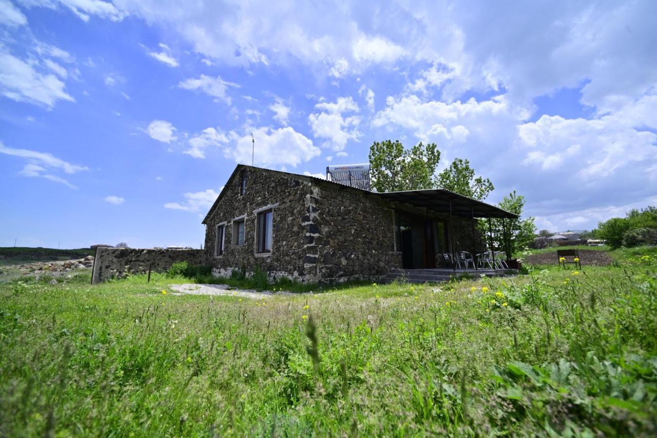 Sevan Tarsus Guesthouse Tsovazard Esterno foto