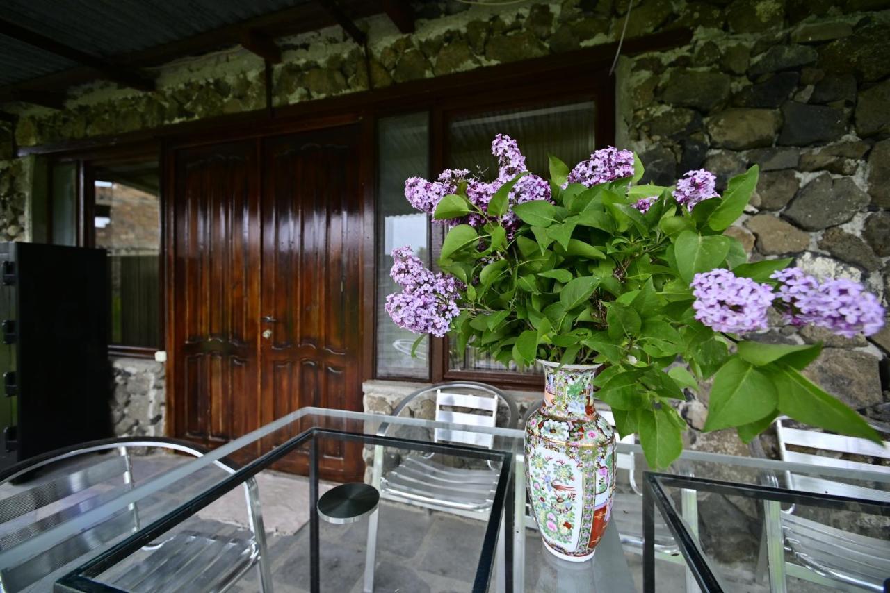 Sevan Tarsus Guesthouse Tsovazard Esterno foto